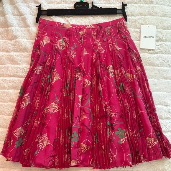 Valentino Pink Lotus Silk Skirt Fairycore – Size IT 40 (US 4) – $3750 Retail NWT - Picture 2 of 9